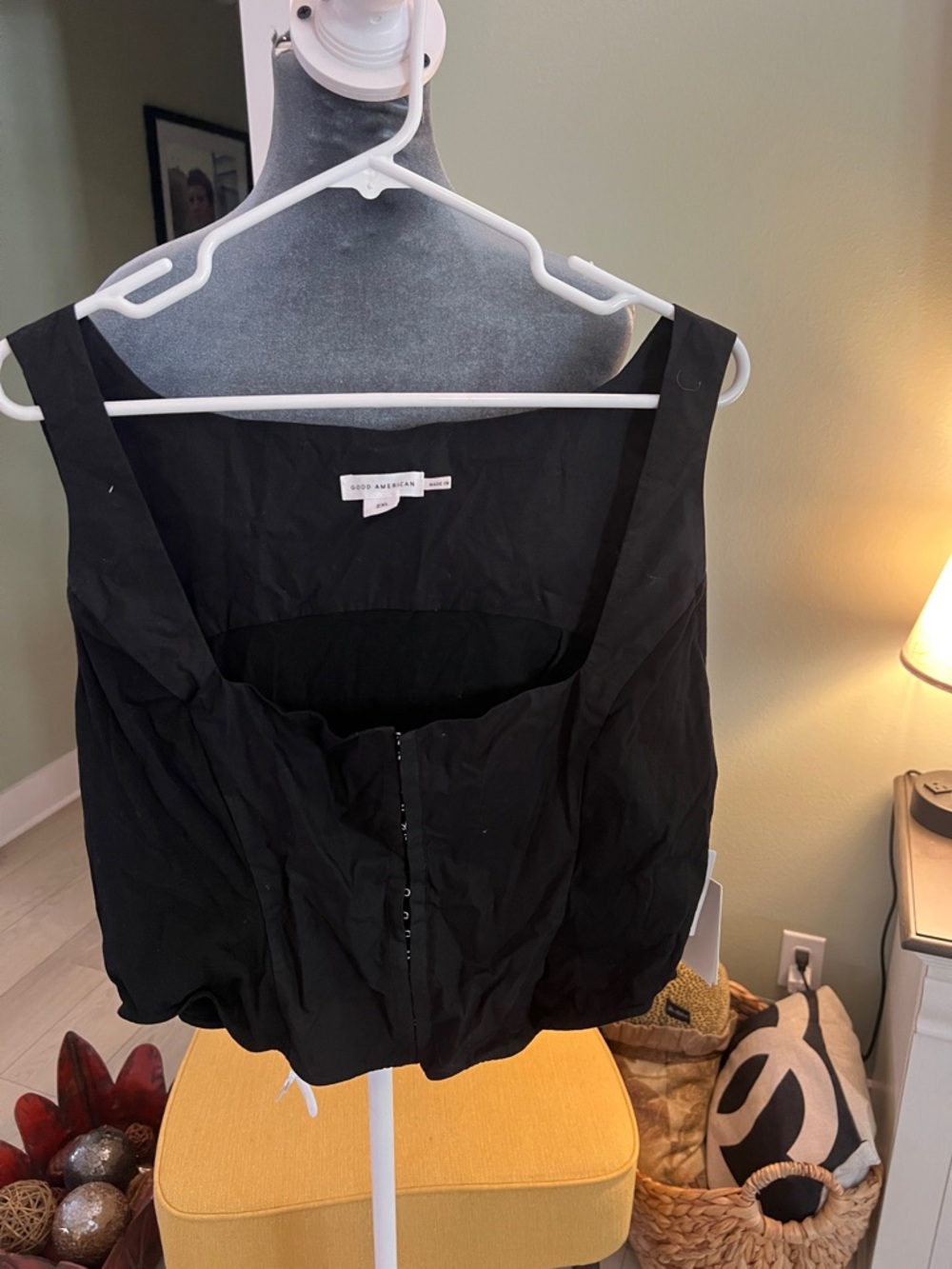 Good American Black Square-Neck Crop Camisole